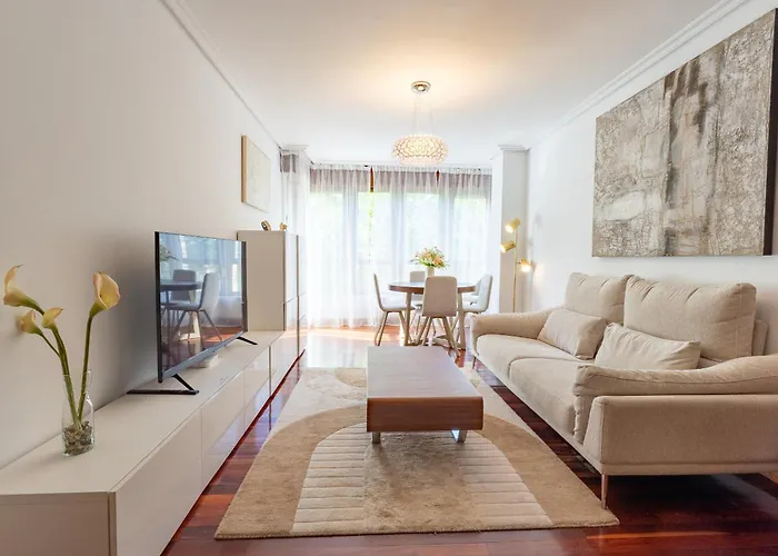 De Lujo En Menendez Pelayo I Parking Privado I Playas I Wifi *