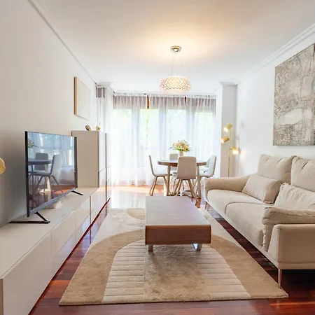 De Lujo En Menendez Pelayo I Parking Privado I Playas I Wifi *