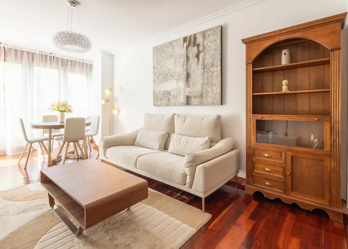 De Lujo En Menendez Pelayo I Parking Privado I Playas I Wifi Apartment *